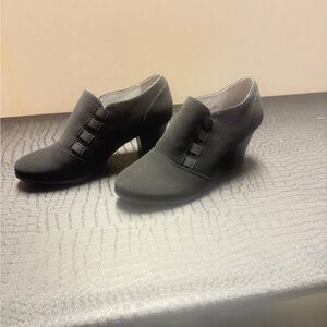 Nina Black Women's Heels